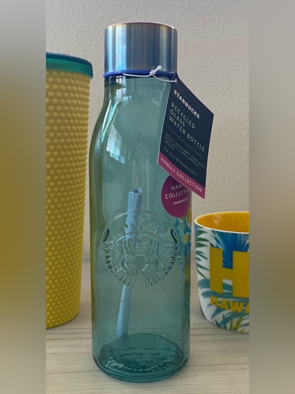 New Hawaii Exclusive Starbucks 2021 Limited Edition Glass Water Bottle Flask